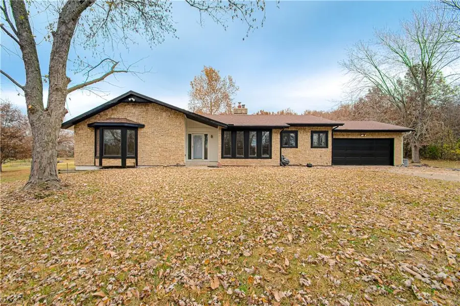 2824 Sunburst Drive, Smithville, MO 64089 - Image #2