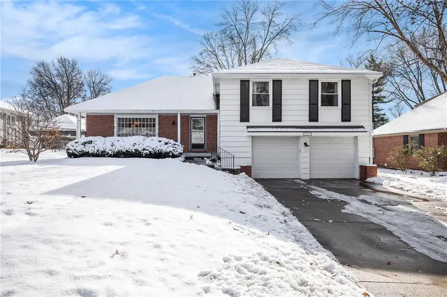 5531 W 98th Place, Overland Park, KS 66207 - Image #2