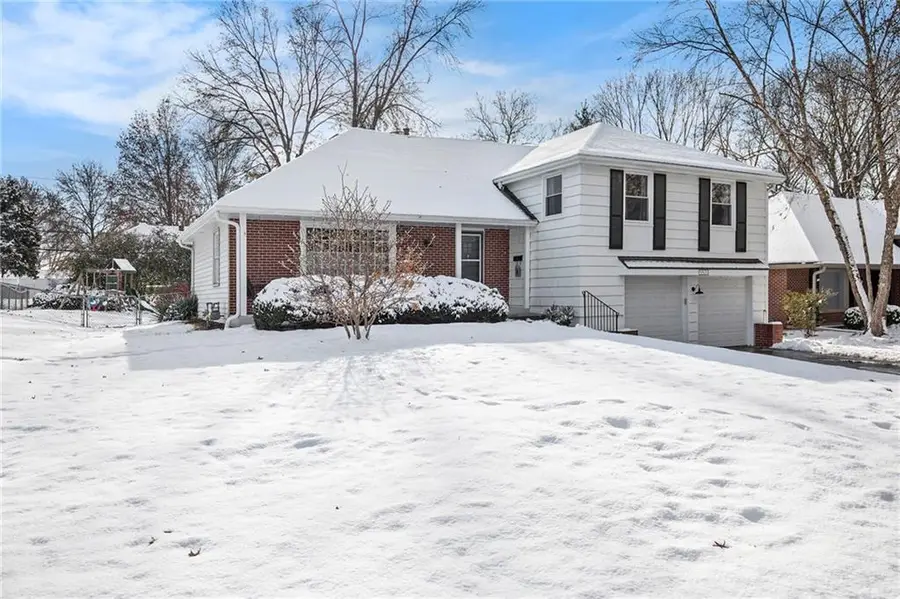 5531 W 98th Place, Overland Park, KS 66207 - Image #3