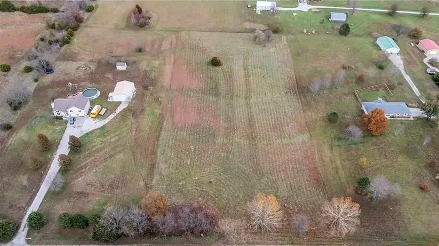 4835 Eisenhower Road, Baldwin City, KS 66006 - Image #3