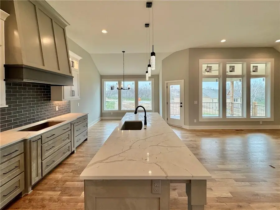 9173 N Montgall Avenue, Kansas City, MO 64156 - #2