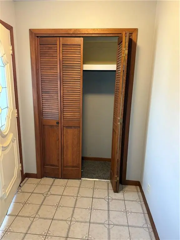 104 Warwick Road, Coffeyville, KS 67337 - Image #2