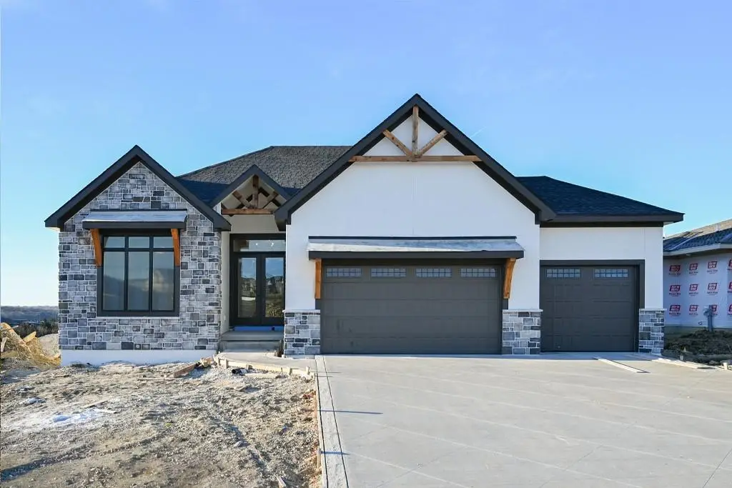 25541 W 114th Terrace, Olathe, KS 66061 - Image #1