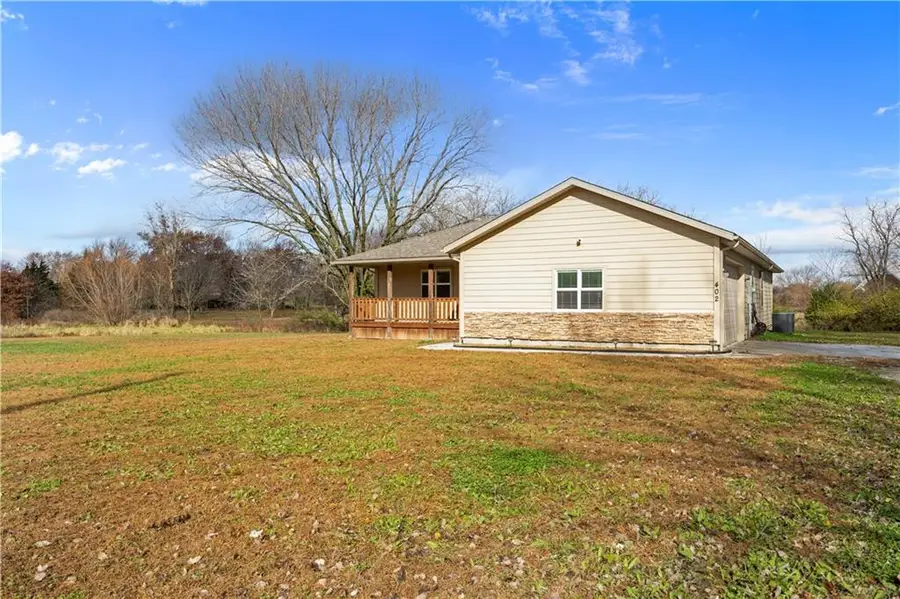 402 W Craig Road, Pittsburg, KS 66762 - #3