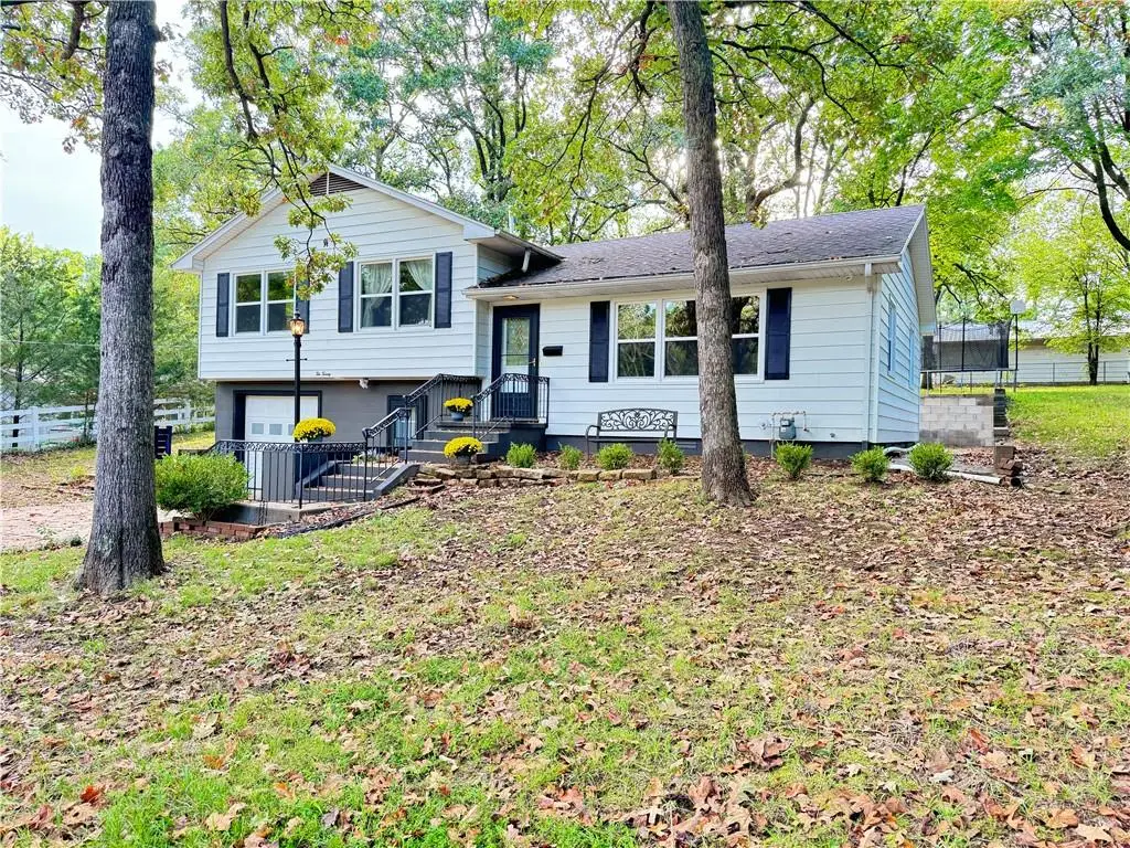 1020 S Adams Street, Nevada, MO 64772 - #1