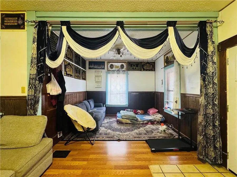 302 N Wheeling Avenue, Kansas City, MO 64123 - Image #2