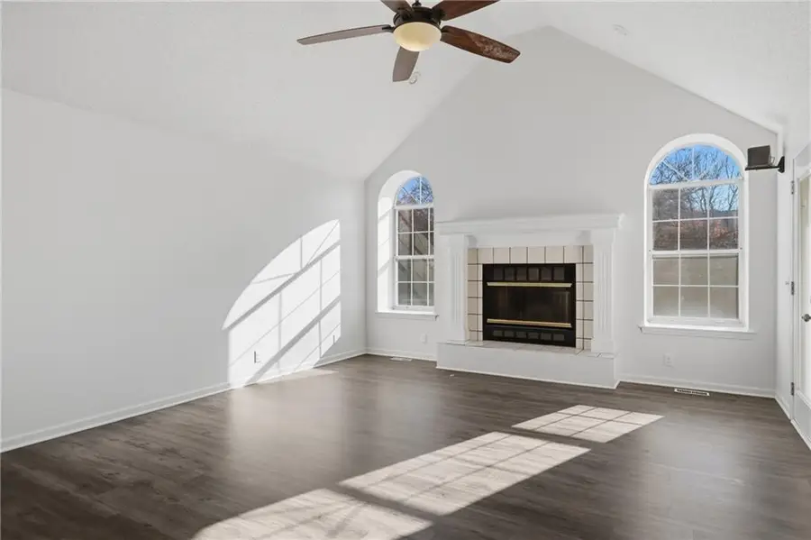 1325 NE Foxwood Drive, Lees Summit, MO 64086 - Image #2