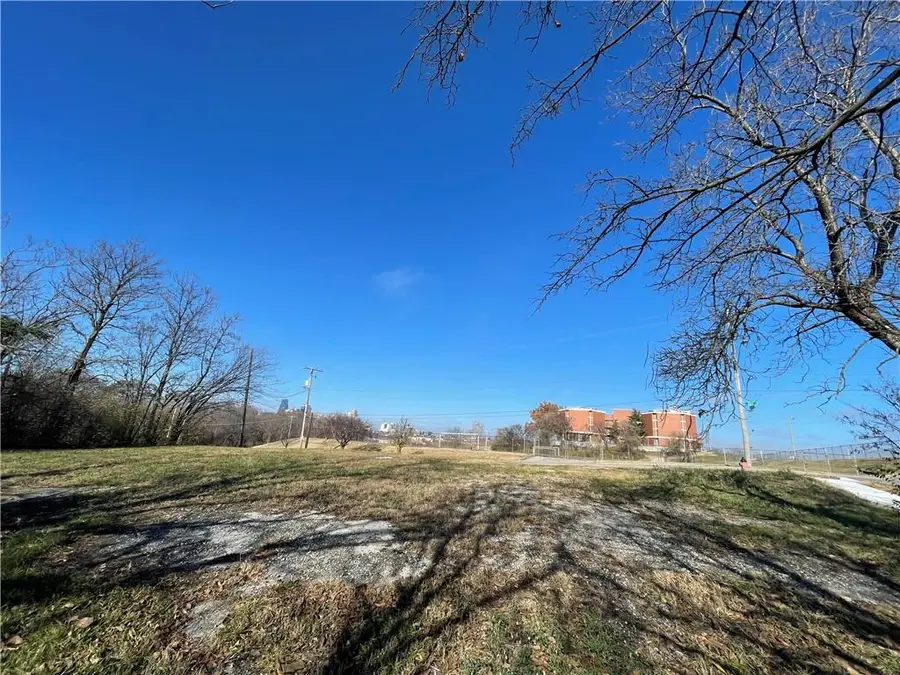 2306 Michigan Avenue, Kansas City, MO 64127 - Image #3