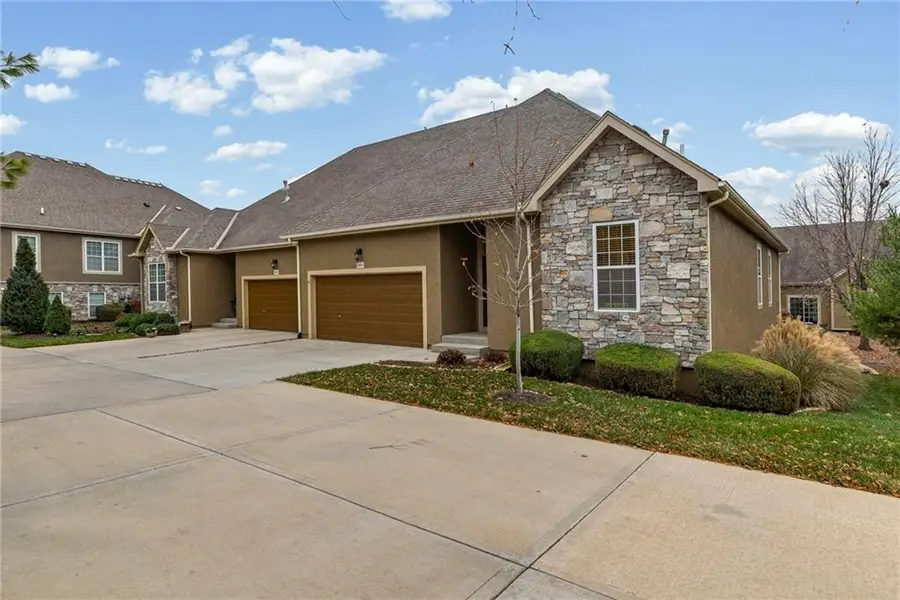 16639 W 168 Place, Olathe, KS 66062 - Image #3