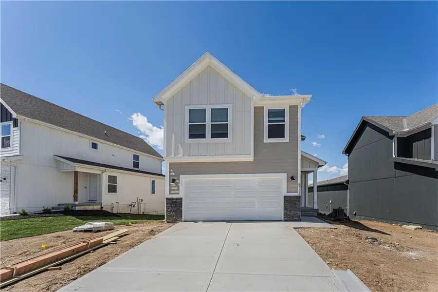 8749 SW Brickell Drive, Blue Springs, MO 64064 - Image #2