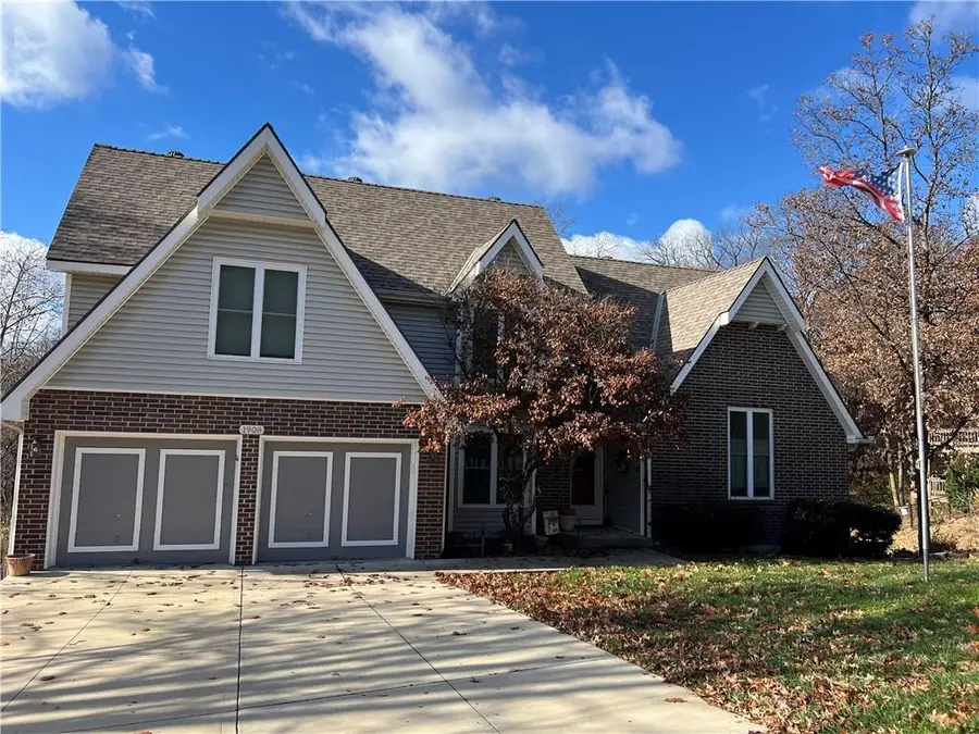 1908 Canterbury Street, Leavenworth, KS 66048 - #2