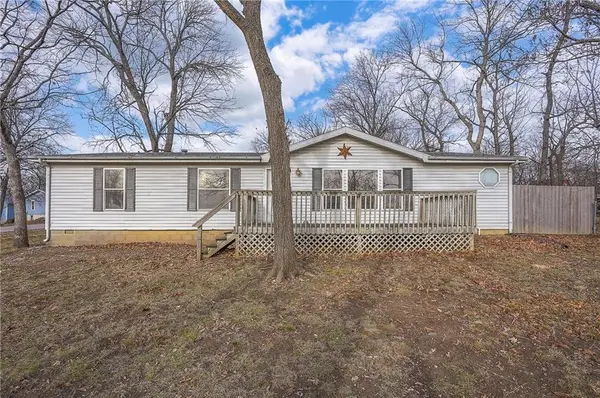 186 Fascination Lane, Linn Valley, KS 66040