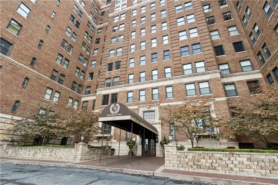 229 Ward Parkway #604B, Kansas City, MO 64112 - Image #2