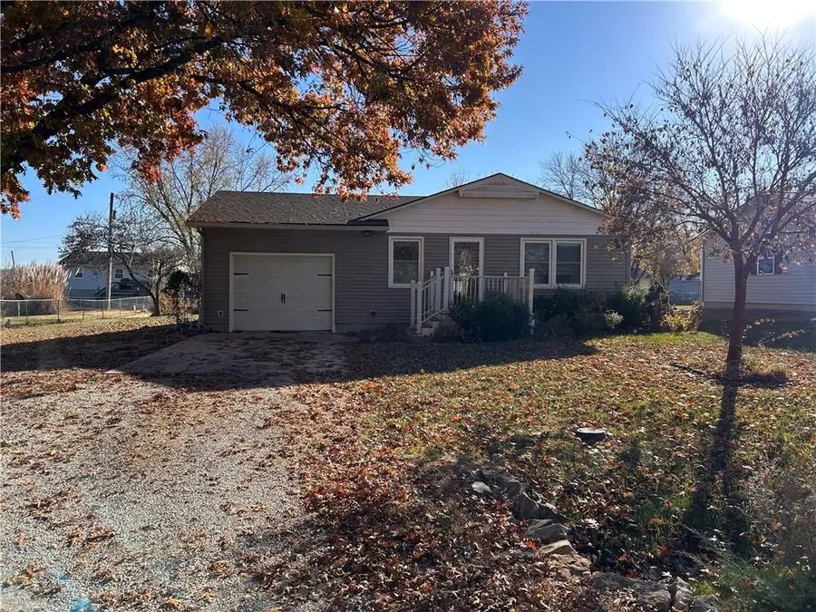 536 Hogue Street, Pomona, KS 66076 - Image #2