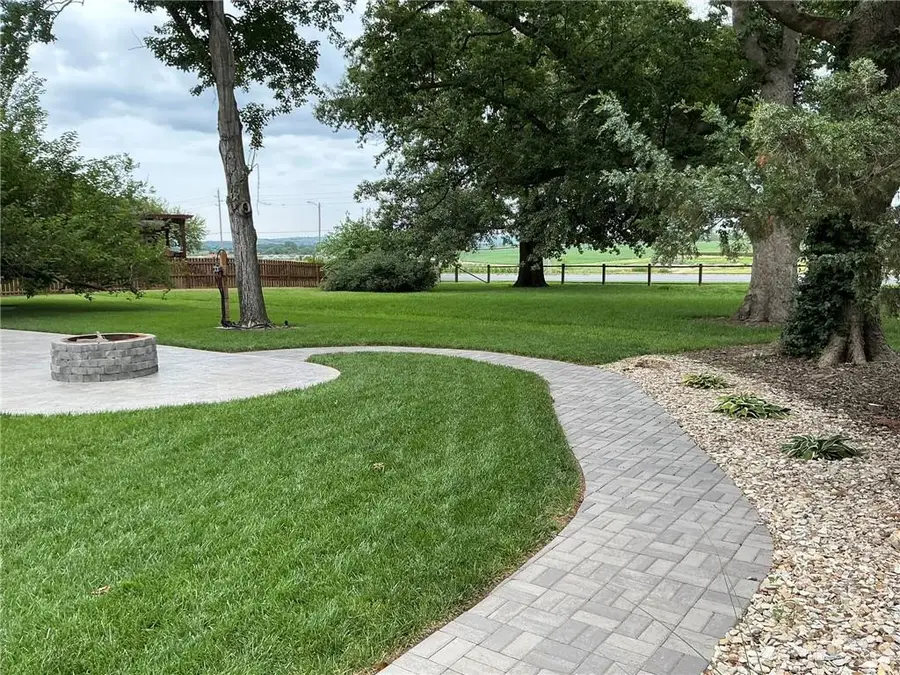 2303 College Avenue, Manhattan, KS 66502 - Image #3