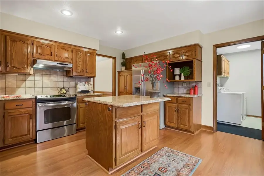 7736 Darnell Street, Lenexa, KS 66216 - #2