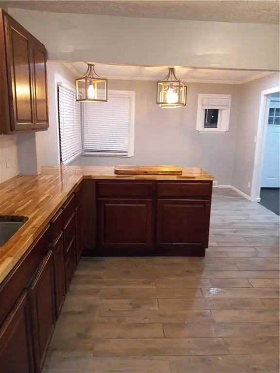 7736 Paseo Boulevard, Kansas City, MO 64131 - Image #1