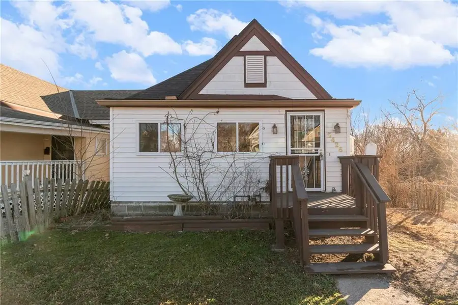 2425 Jackson Avenue, Kansas City, MO 64127 - Image #2