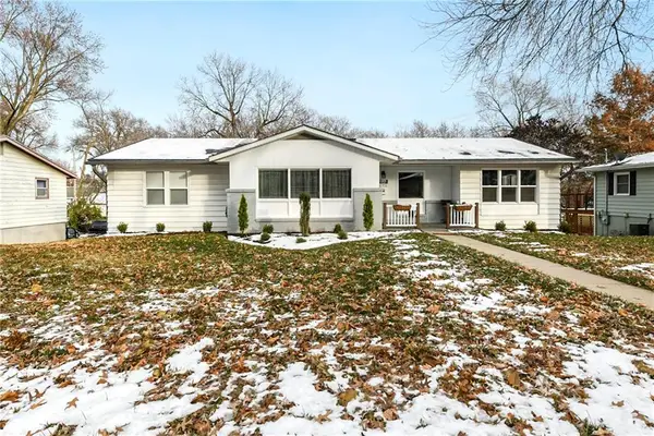 1809 Grand Avenue, Leavenworth, KS 66048