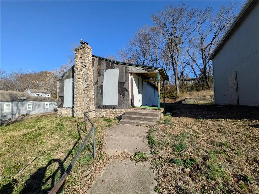 4231 Park Avenue, Kansas City, MO 64130 - Image #1