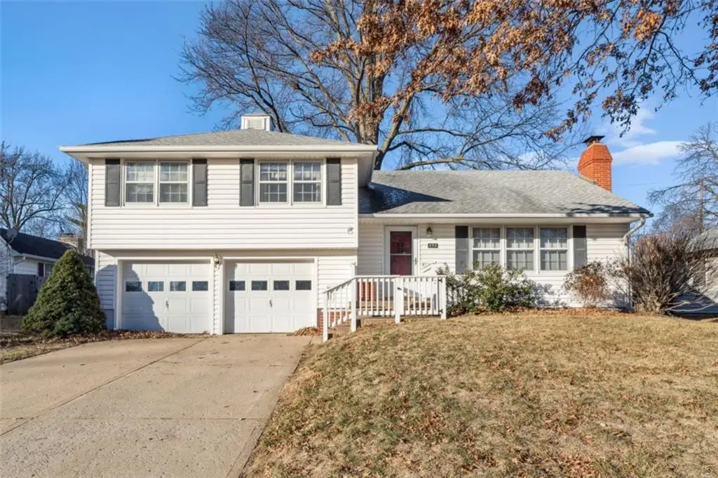 8712 Conser Street, Overland Park, KS 66211 - Image #1