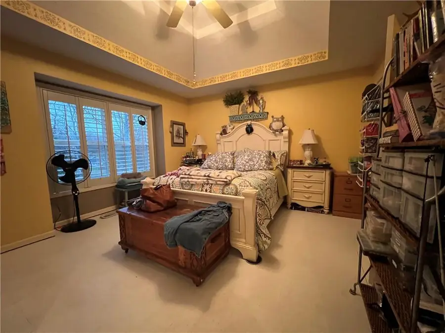 101 Heatherton Court, Gladstone, MO 64118 - Image #3