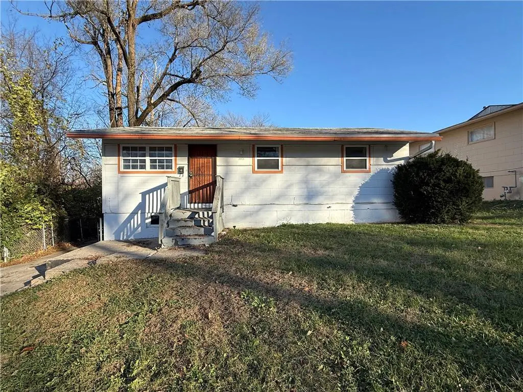 3801 Myrtle Avenue, Kansas City, MO 64128 - Image #1