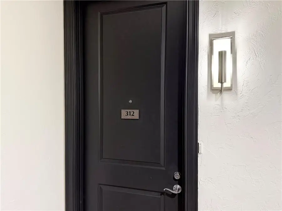 10531 Mission Road #312, Leawood, KS 66206 - Image #2