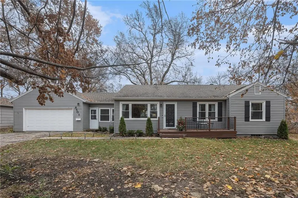 8401 Walmer Street, Overland Park, KS 66212 - Image #1