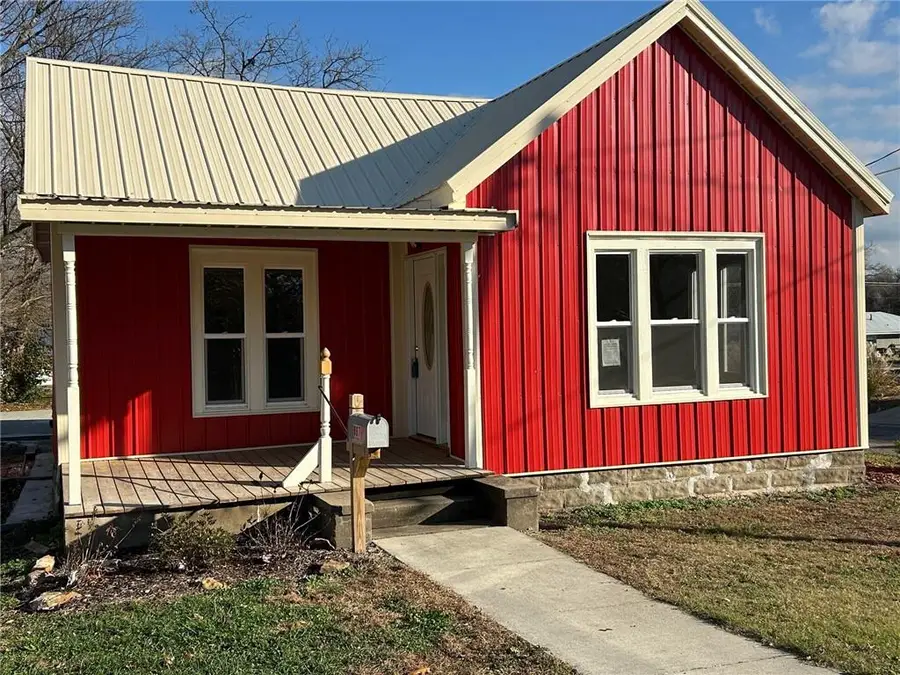 607 S Pine Street, Holden, MO 64040 - #2