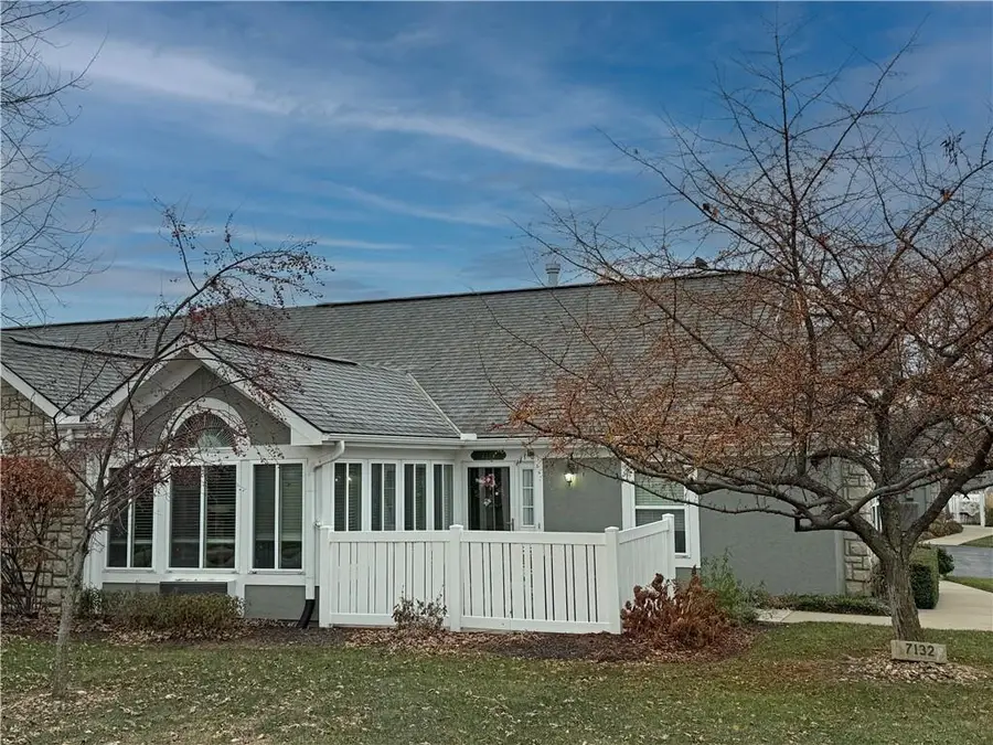 7132 Hedge Lane Terrace, Shawnee, KS 66227 - Image #2
