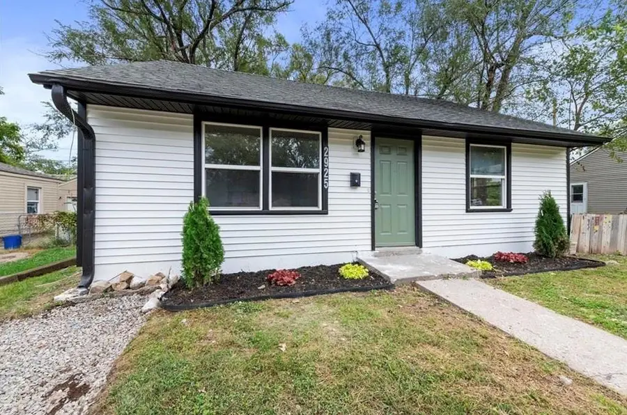 2925 S 52nd Street, Kansas City, KS 66106 - Image #2