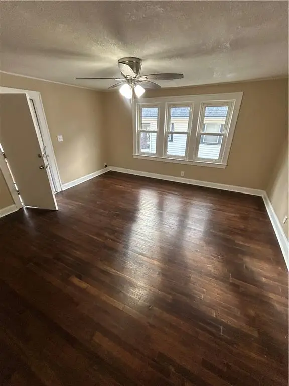 4338 Myrtle Avenue, Kansas City, MO 64130 - #3