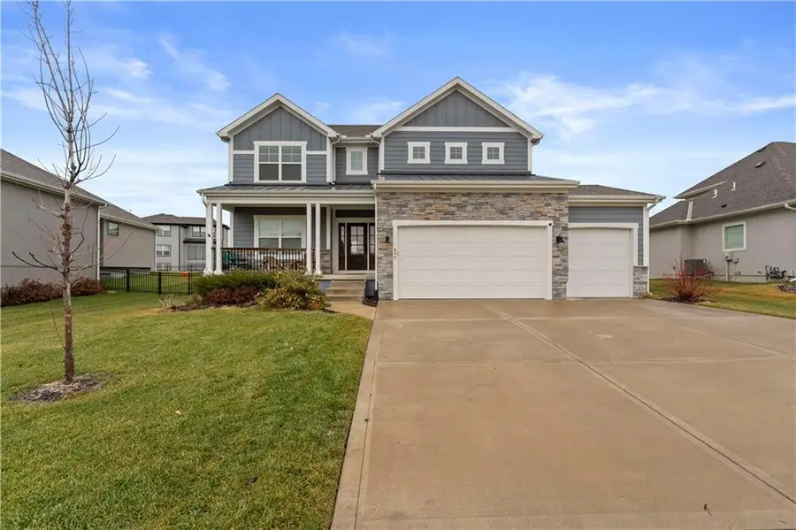 334 NW Ambersham Drive, Lees Summit, MO 64081 - Image #2