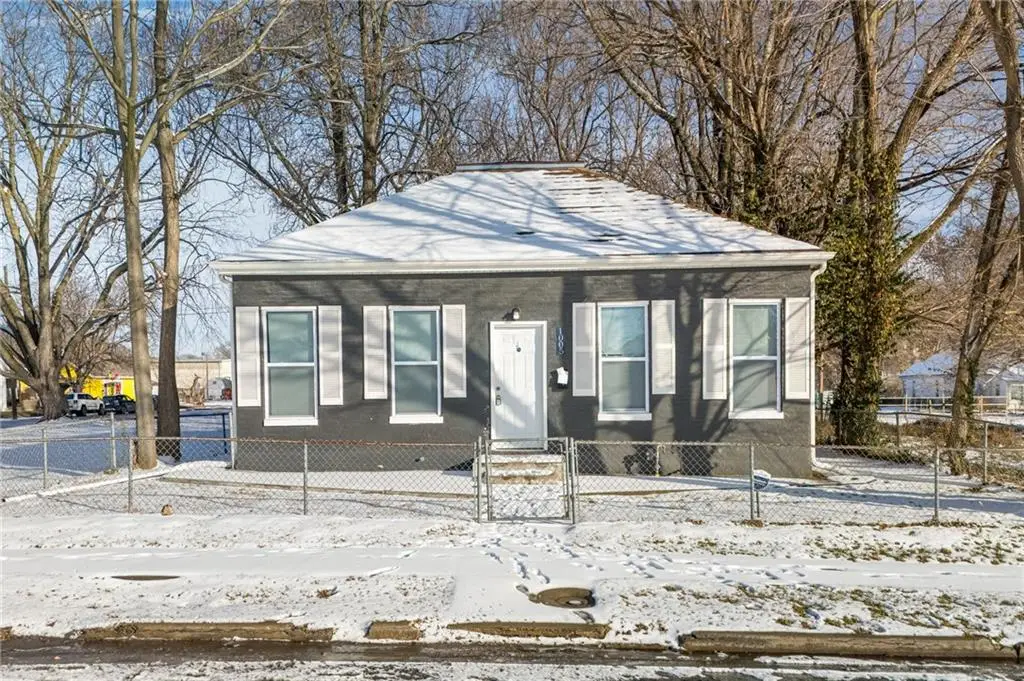 1005 S 17th Street, Saint Joseph, MO 64507 - Image #1