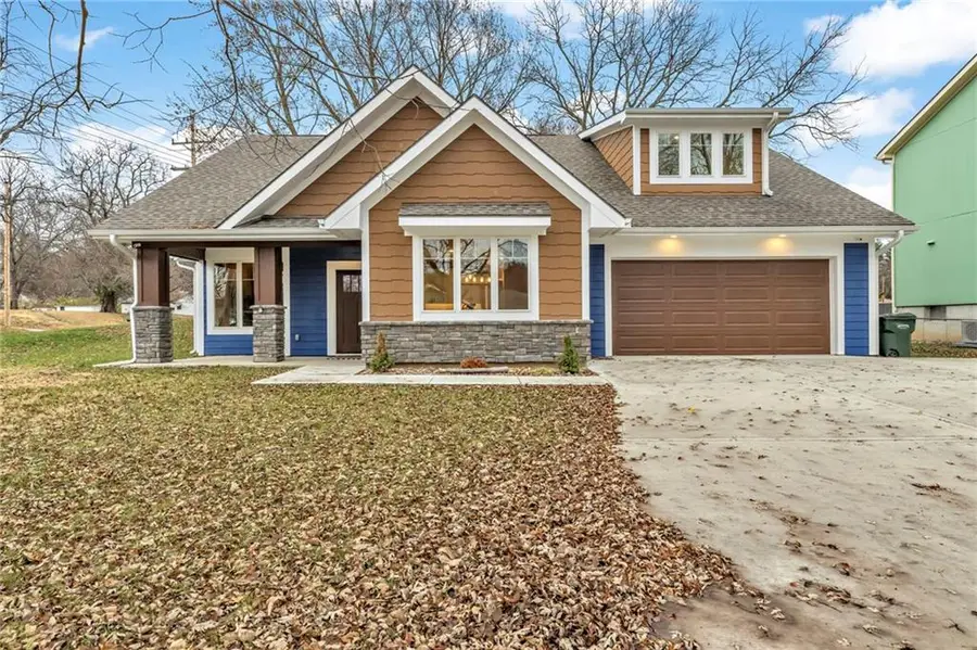 920 N 14th Street, Leavenworth, KS 66048 - #2