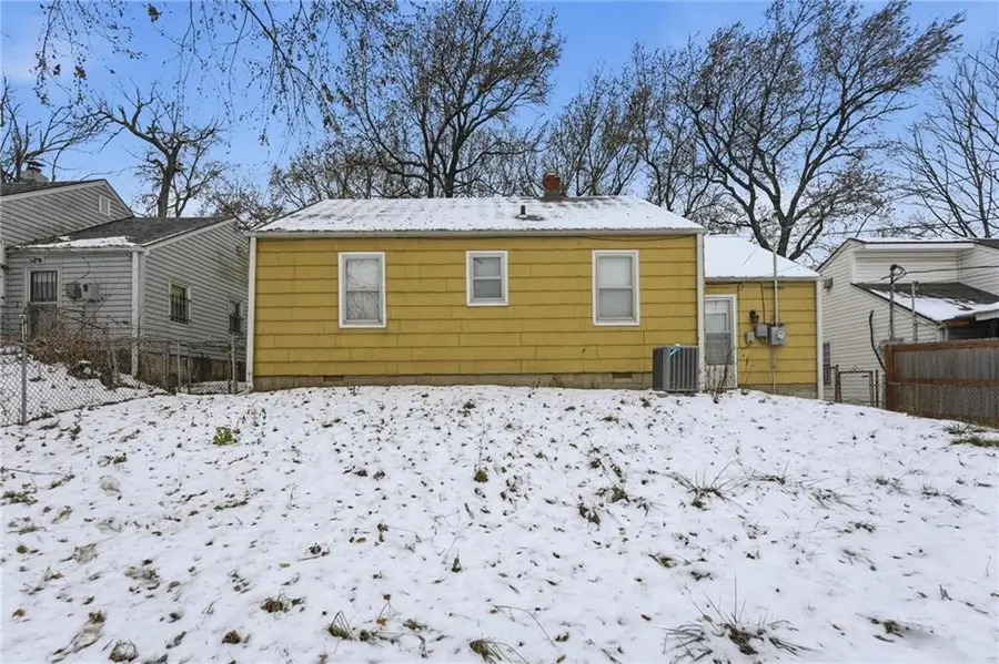 341 N Quincy Avenue, Kansas City, MO 64123 - Image #3