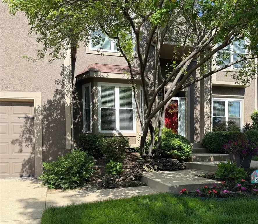 8528 Candlelight Lane, Lenexa, KS 66215 - Image #3