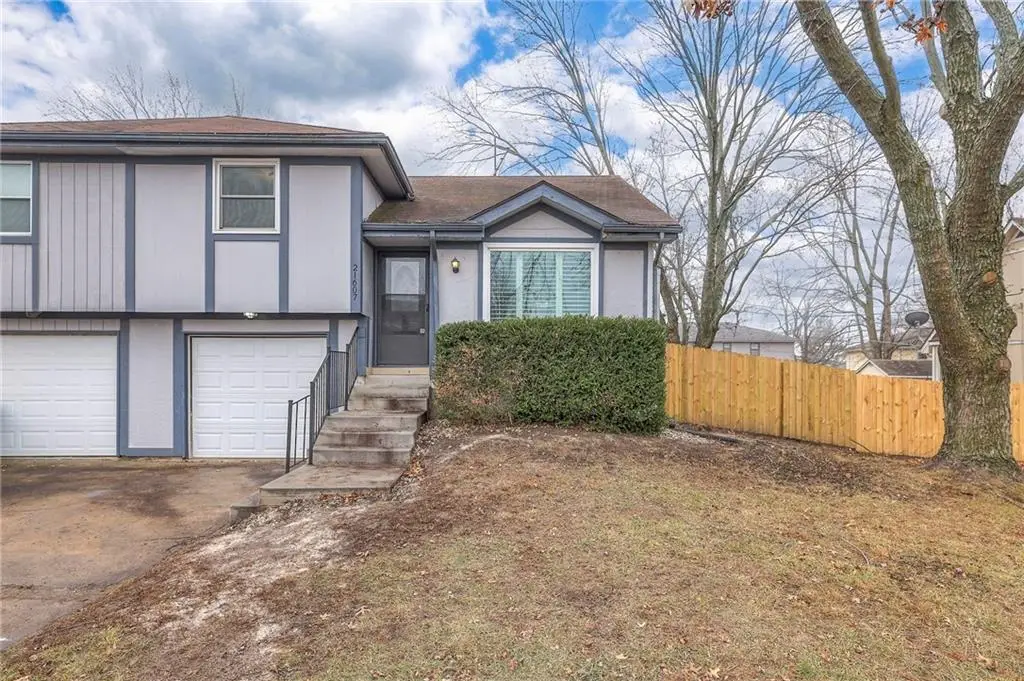 21607 W 178th Terrace, Olathe, KS 66062 - Image #1