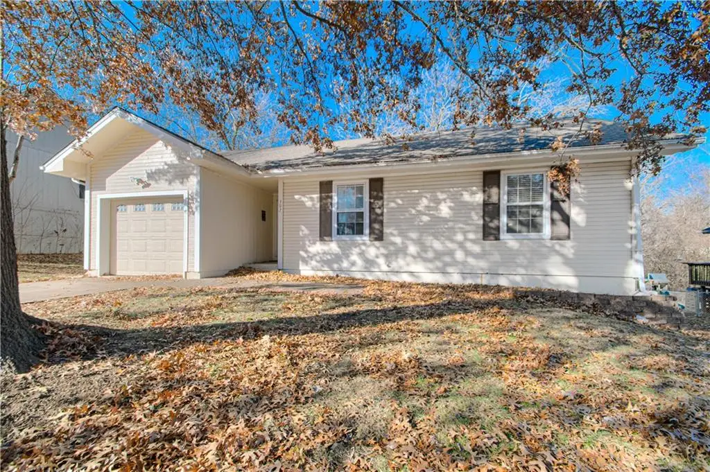 502 SE 21st Street, Oak Grove, MO 64075 - Image #1