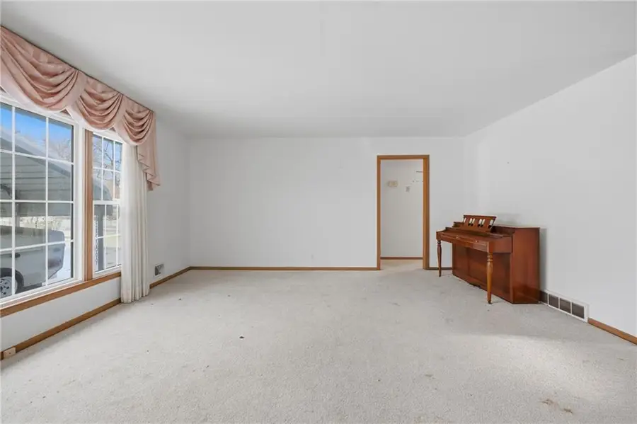 10600 E 65th Street, Raytown, MO 64133 - #3