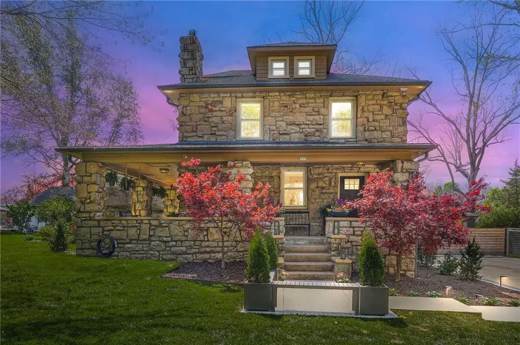 715 W 98th Street, Kansas City, MO 64114 - Image #1