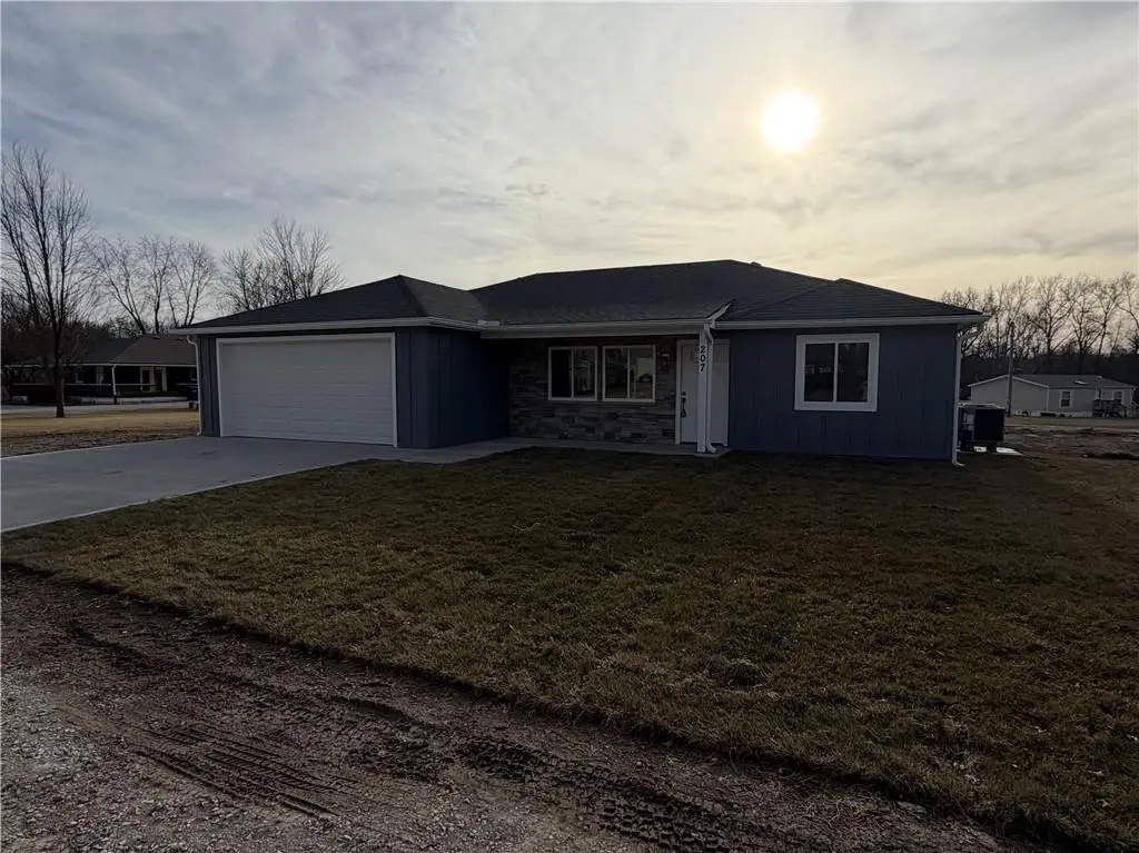 207 W 2nd Street, Creighton, MO 64739 - Image #1