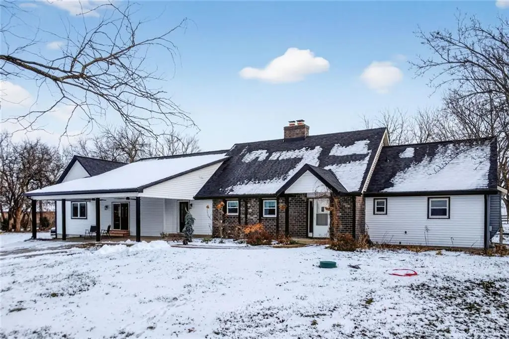 20915 S Moonlight Road, Gardner, KS 66030 - Image #1