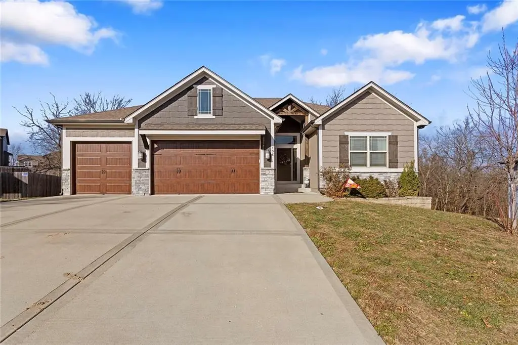 106 E Woodland Avenue, Lone Jack, MO 64070 - Image #1