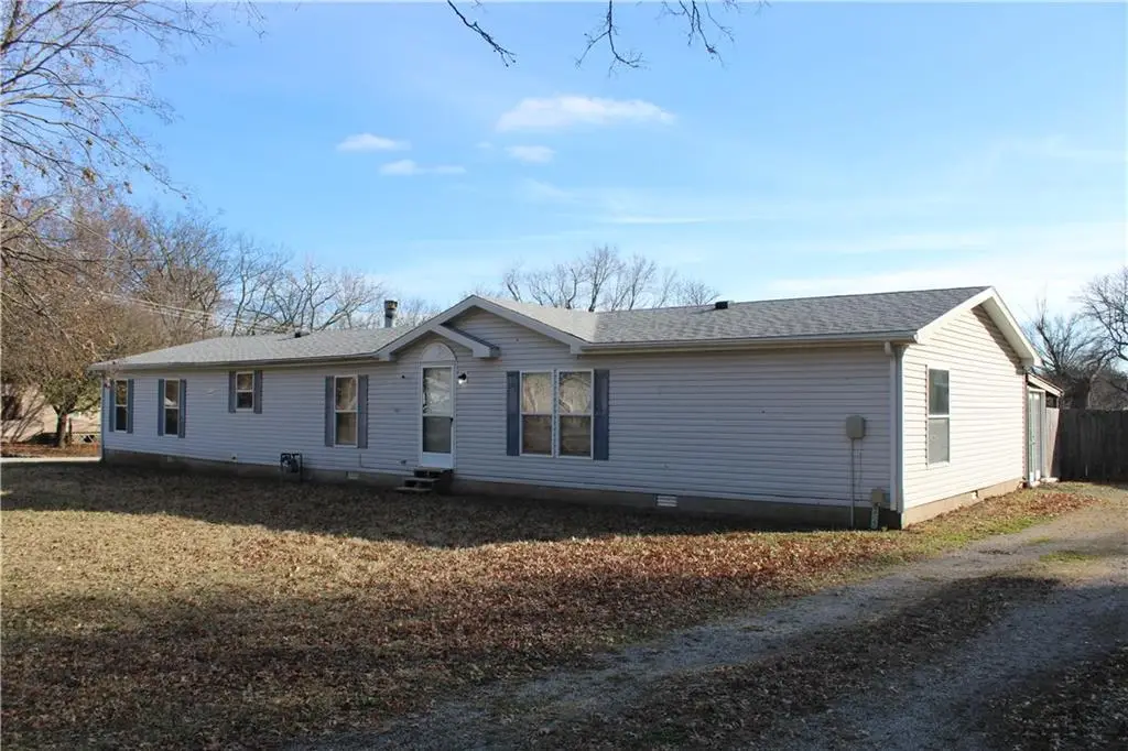 401 S Carbon Street, Girard, KS 66743 - #1