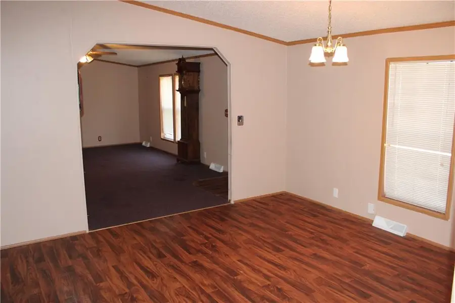 401 S Carbon Street, Girard, KS 66743 - #3