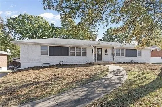 7311 Raytown Road, Raytown, MO 64133