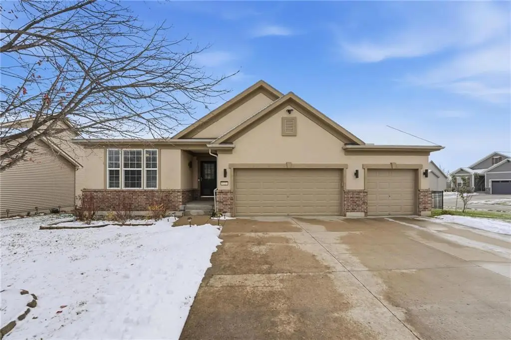 1021 SW Cheshire Drive, Lees Summit, MO 64083 - Image #1