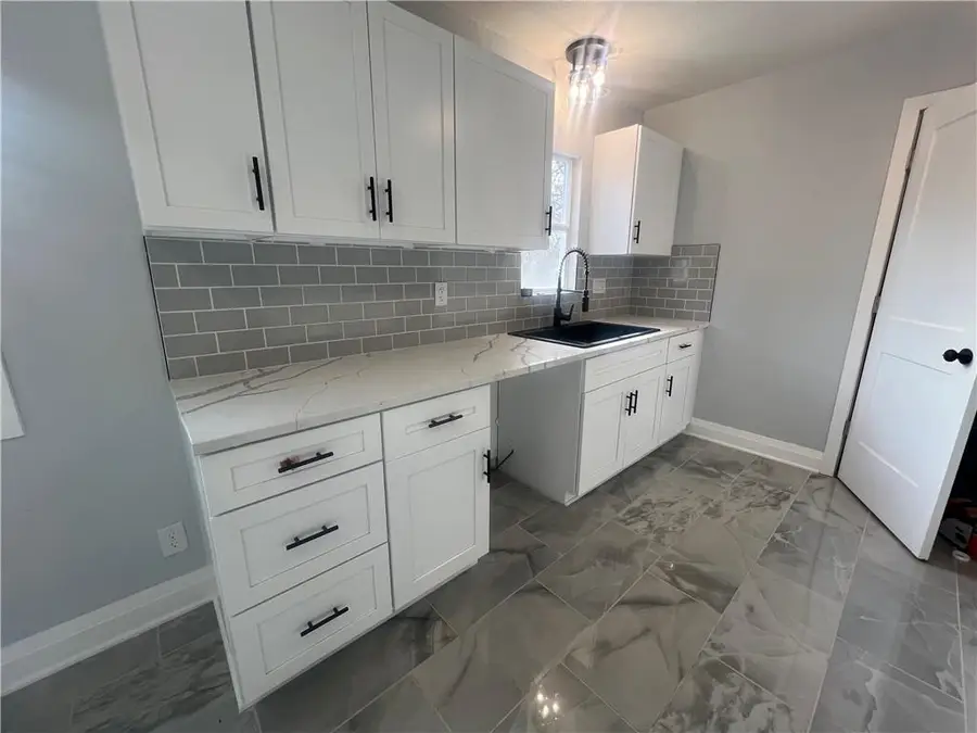 7507 E 76th Street, Kansas City, MO 64138 - #3